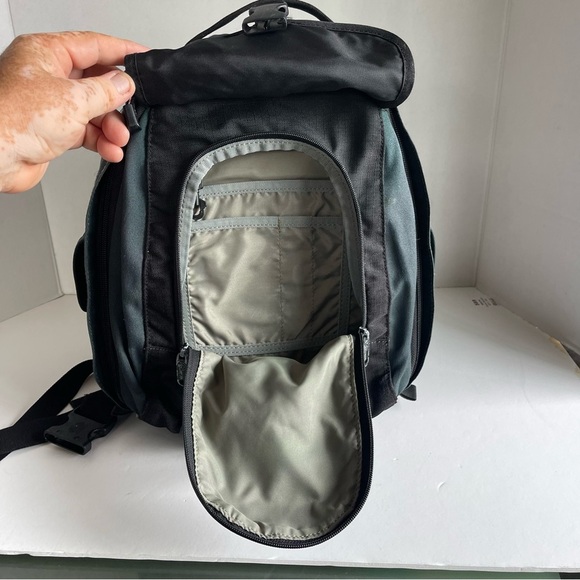 Lowepro Micro Trekker 200 Camera Backpack - Picture 10 of 12